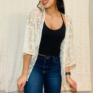 Lightweight floral Kimono🤍